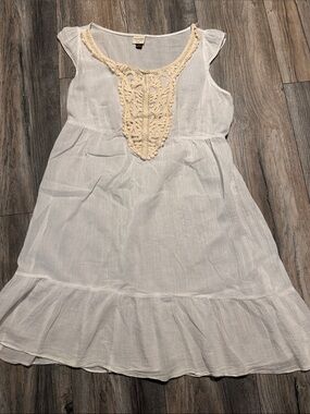 Sonoma 100%Cotton White Dress with Cream Crochet Front
